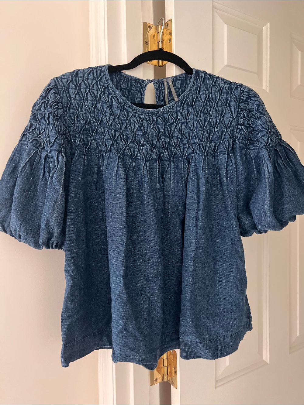 Anthropologie The Lisa Smocked Puff Sleeve Soft Denim Peasant Top in Deep Blue L - Picture 3 of 7